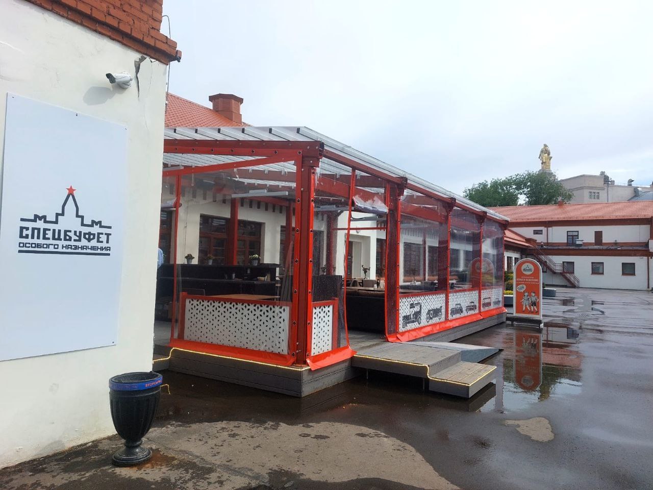 ПВХ шторы для летней террасы кафе в Суздале